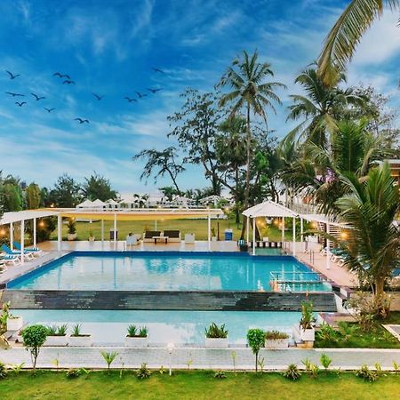 Foxoso La Beach Resort & Spa กัวเก่า ภายนอก รูปภาพ