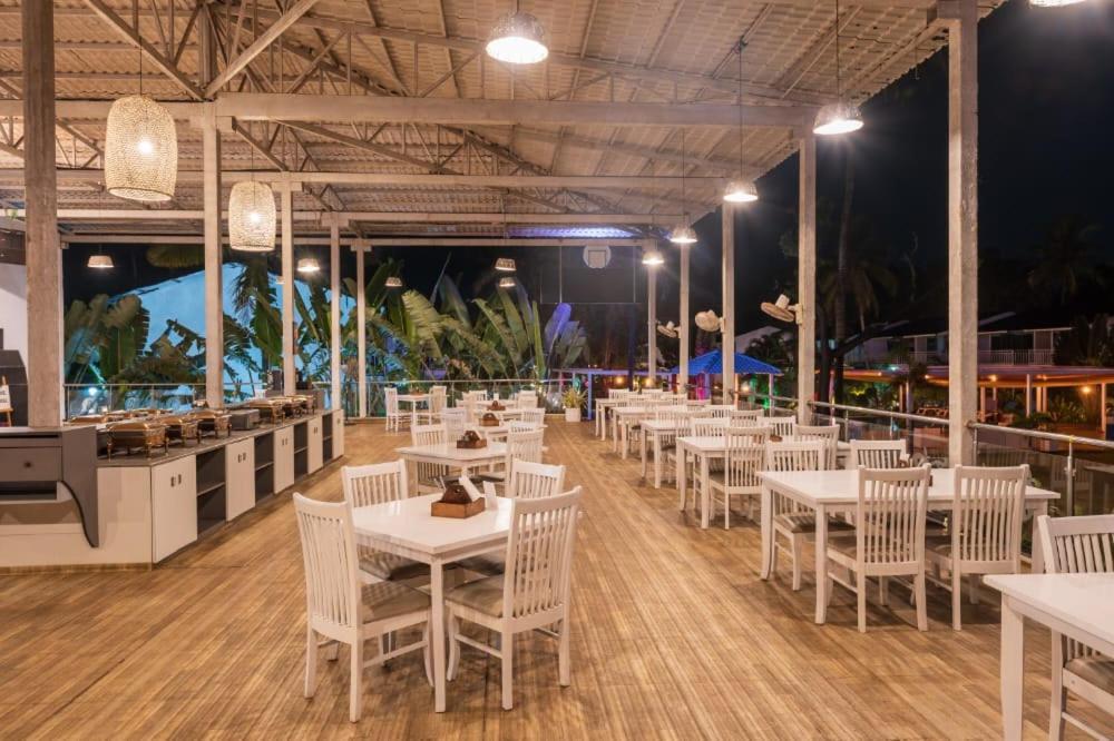 Foxoso La Beach Resort & Spa กัวเก่า ภายนอก รูปภาพ